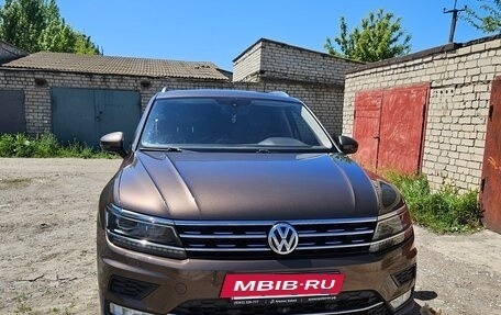 Volkswagen Tiguan II, 2017 год, 2 300 000 рублей, 20 фотография