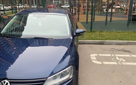 Volkswagen Jetta VI, 2011 год, 1 050 000 рублей, 3 фотография