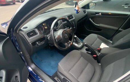 Volkswagen Jetta VI, 2011 год, 1 050 000 рублей, 8 фотография