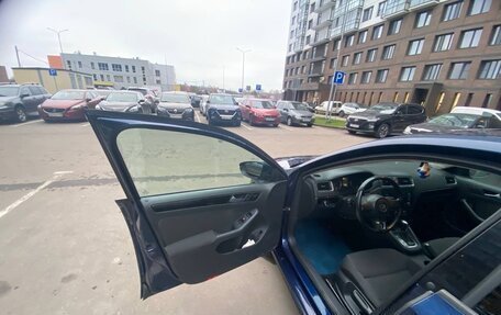 Volkswagen Jetta VI, 2011 год, 1 050 000 рублей, 15 фотография