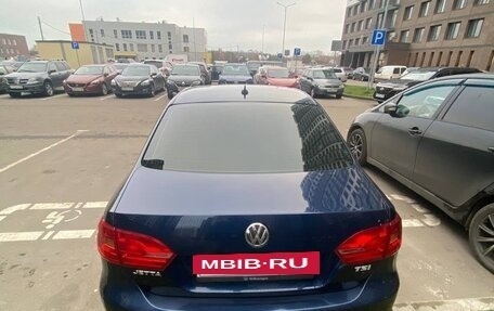 Volkswagen Jetta VI, 2011 год, 1 050 000 рублей, 5 фотография