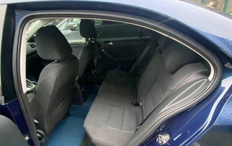 Volkswagen Jetta VI, 2011 год, 1 050 000 рублей, 17 фотография