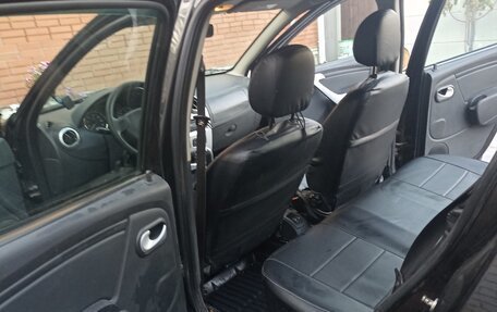 Renault Sandero I, 2014 год, 730 000 рублей, 2 фотография