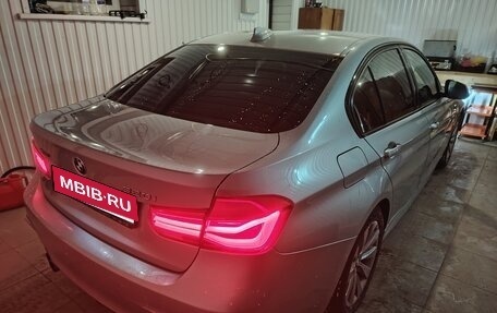 BMW 3 серия, 2018 год, 3 000 000 рублей, 3 фотография