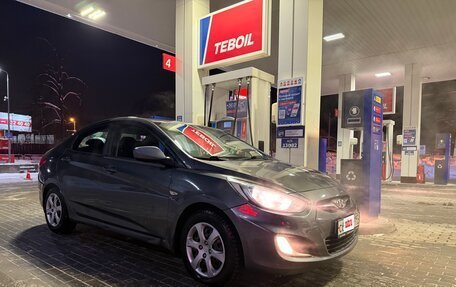 Hyundai Solaris II рестайлинг, 2011 год, 650 000 рублей, 9 фотография