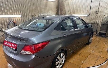 Hyundai Solaris II рестайлинг, 2011 год, 650 000 рублей, 5 фотография
