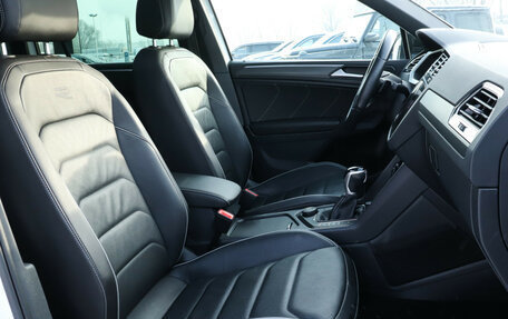 Volkswagen Tiguan II, 2021 год, 4 070 000 рублей, 14 фотография