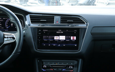 Volkswagen Tiguan II, 2021 год, 4 070 000 рублей, 18 фотография