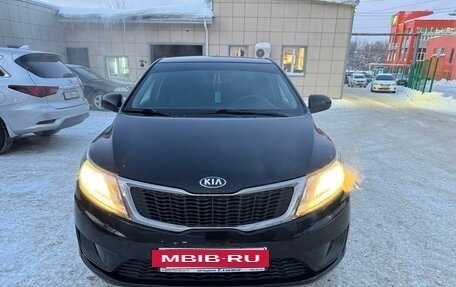 KIA Rio III рестайлинг, 2013 год, 750 000 рублей, 2 фотография