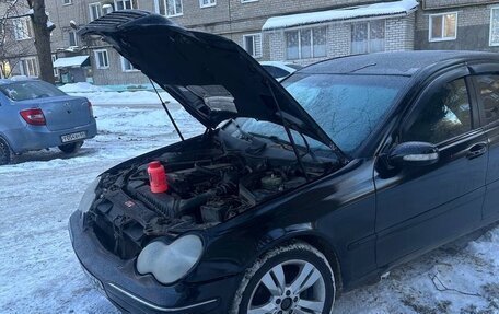 Mercedes-Benz C-Класс, 2001 год, 200 000 рублей, 2 фотография