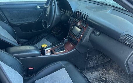 Mercedes-Benz C-Класс, 2001 год, 200 000 рублей, 3 фотография