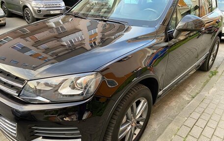 Volkswagen Touareg III, 2011 год, 2 350 000 рублей, 4 фотография