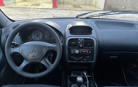 Mitsubishi Carisma I, 2003 год, 125 000 рублей, 6 фотография