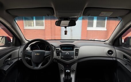 Chevrolet Cruze II, 2010 год, 480 000 рублей, 16 фотография