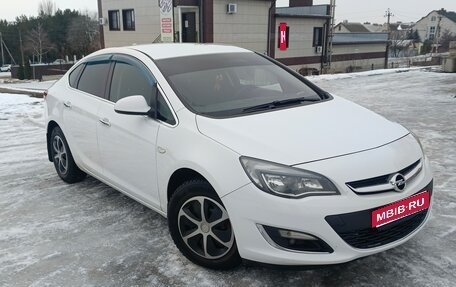 Opel Astra J, 2013 год, 800 000 рублей, 1 фотография