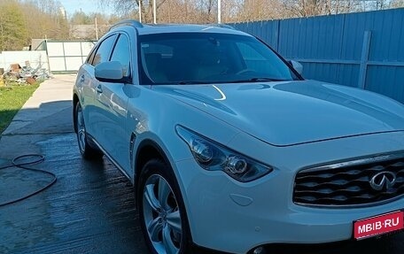 Infiniti FX II, 2011 год, 1 850 000 рублей, 1 фотография