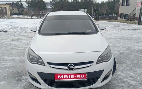 Opel Astra J, 2013 год, 800 000 рублей, 3 фотография
