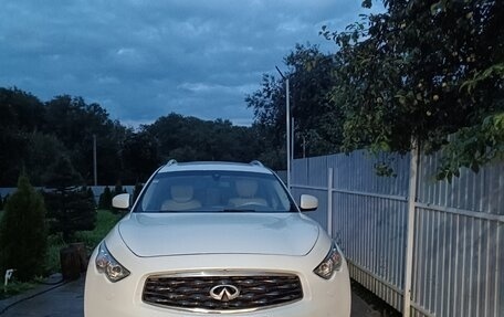 Infiniti FX II, 2011 год, 1 850 000 рублей, 2 фотография