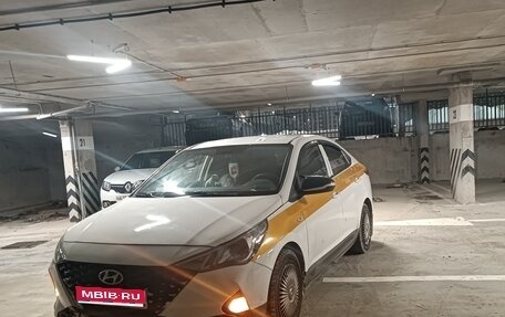 Hyundai Solaris II рестайлинг, 2021 год, 980 000 рублей, 1 фотография