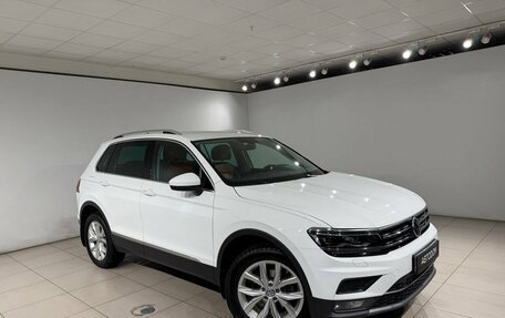 Volkswagen Tiguan II, 2017 год, 2 890 000 рублей, 3 фотография