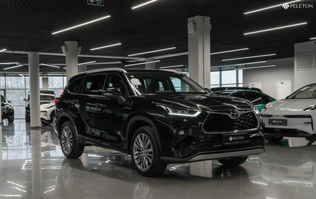Toyota Highlander, 2025 год, 5 500 000 рублей, 2 фотография