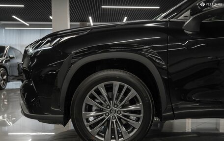 Toyota Highlander, 2025 год, 5 500 000 рублей, 28 фотография