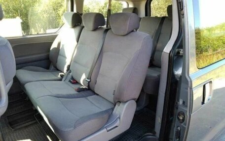 Hyundai H-1 II рестайлинг, 2011 год, 1 700 000 рублей, 7 фотография