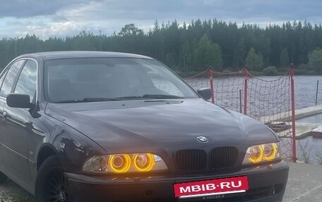 BMW 5 серия, 2001 год, 700 000 рублей, 8 фотография