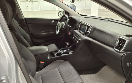 KIA Sportage IV рестайлинг, 2018 год, 1 999 000 рублей, 13 фотография