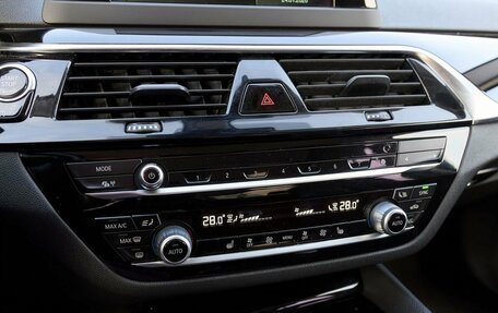 BMW 5 серия, 2018 год, 2 889 000 рублей, 12 фотография