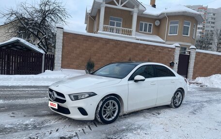 Mercedes-Benz A-Класс, 2020 год, 2 350 000 рублей, 9 фотография
