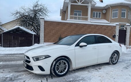 Mercedes-Benz A-Класс, 2020 год, 2 350 000 рублей, 8 фотография