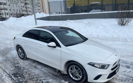 Mercedes-Benz A-Класс, 2020 год, 2 350 000 рублей, 3 фотография