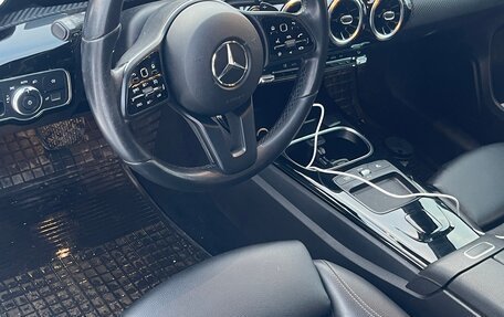 Mercedes-Benz A-Класс, 2020 год, 2 350 000 рублей, 11 фотография