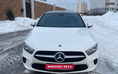 Mercedes-Benz A-Класс, 2020 год, 2 350 000 рублей, 7 фотография