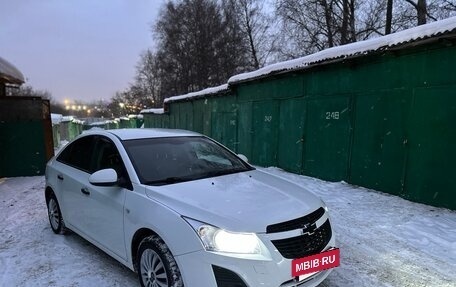 Chevrolet Cruze II, 2013 год, 690 000 рублей, 2 фотография