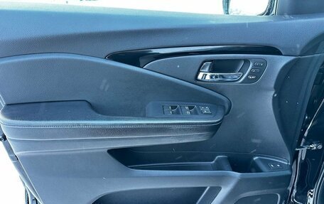 Honda Pilot III рестайлинг, 2018 год, 3 500 000 рублей, 13 фотография