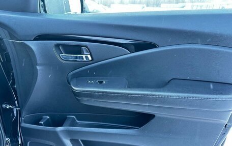 Honda Pilot III рестайлинг, 2018 год, 3 500 000 рублей, 25 фотография