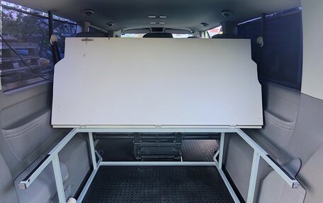 Volkswagen Caravelle T5, 2007 год, 1 300 000 рублей, 7 фотография