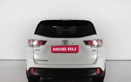 Toyota Highlander III, 2014 год, 2 550 000 рублей, 2 фотография