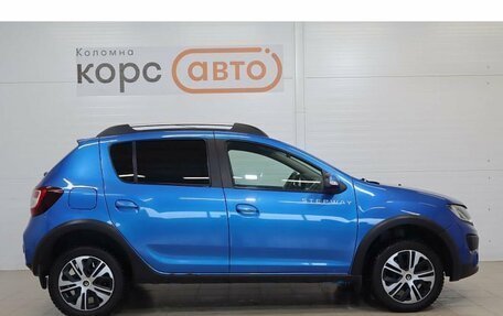 Renault Sandero II рестайлинг, 2017 год, 949 800 рублей, 4 фотография