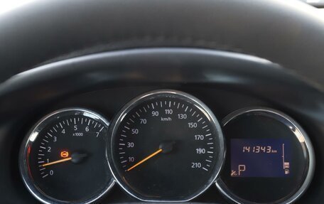 Renault Logan II, 2015 год, 769 000 рублей, 12 фотография