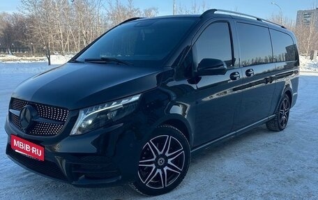 Mercedes-Benz V-Класс, 2023 год, 9 200 000 рублей, 3 фотография