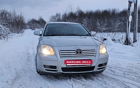 Toyota Avensis III рестайлинг, 2005 год, 840 000 рублей, 6 фотография
