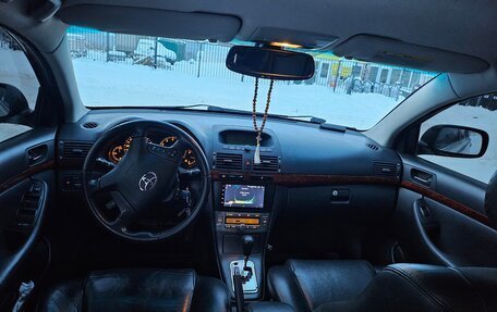 Toyota Avensis III рестайлинг, 2005 год, 840 000 рублей, 15 фотография