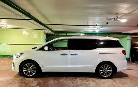 KIA Carnival III, 2019 год, 3 150 000 рублей, 12 фотография