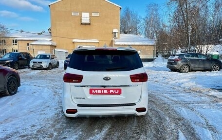 KIA Carnival III, 2019 год, 3 150 000 рублей, 5 фотография