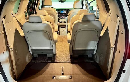 KIA Carnival III, 2019 год, 3 150 000 рублей, 28 фотография