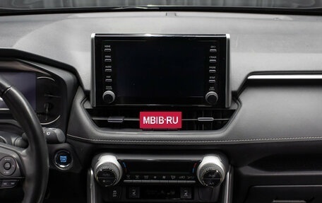 Toyota RAV4, 2021 год, 3 798 000 рублей, 15 фотография