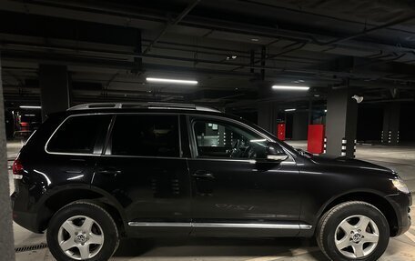 Volkswagen Touareg III, 2008 год, 999 000 рублей, 2 фотография